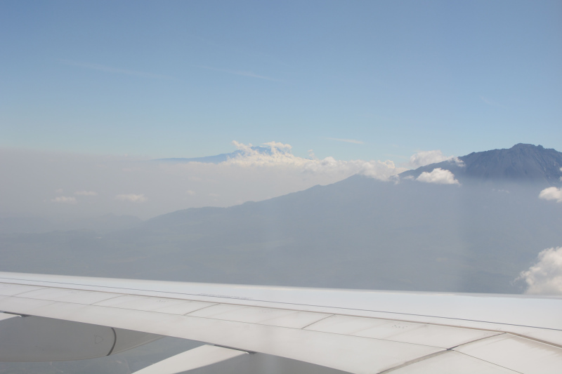 Kilimandscharo und Meru aus dem Flieger